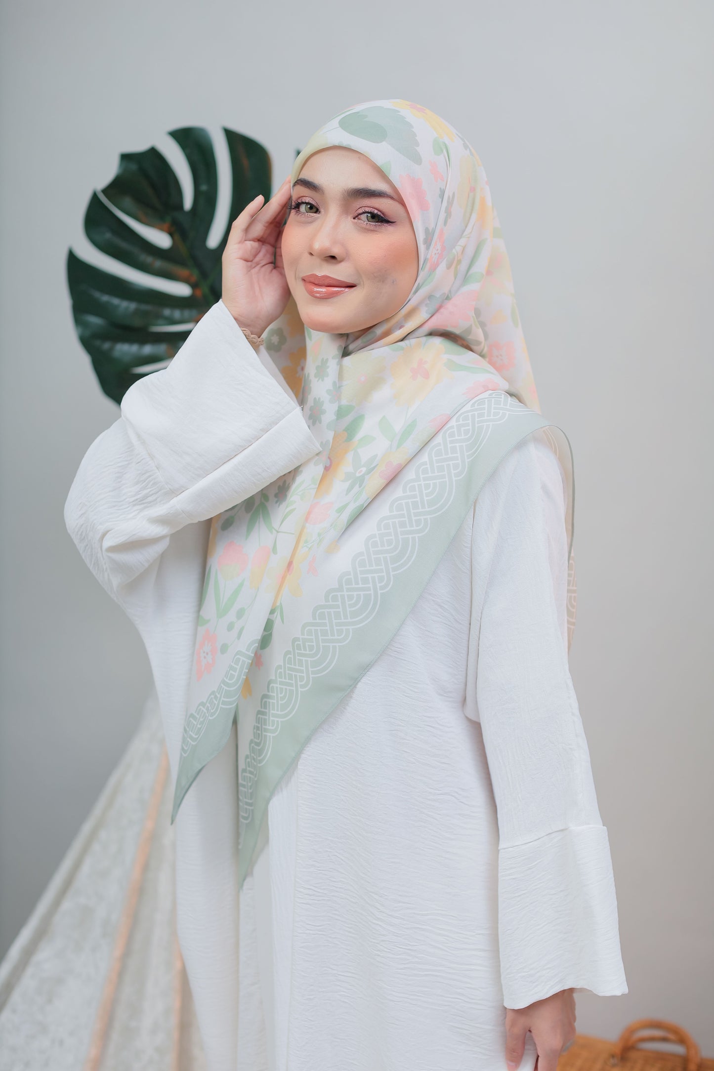 Putri Cotton Square in Enchanted Emerald