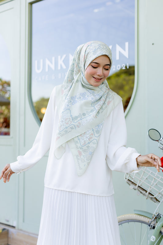 Suri in Mint Cream