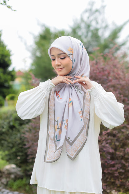 Zahra Cotton Square in Light Beige