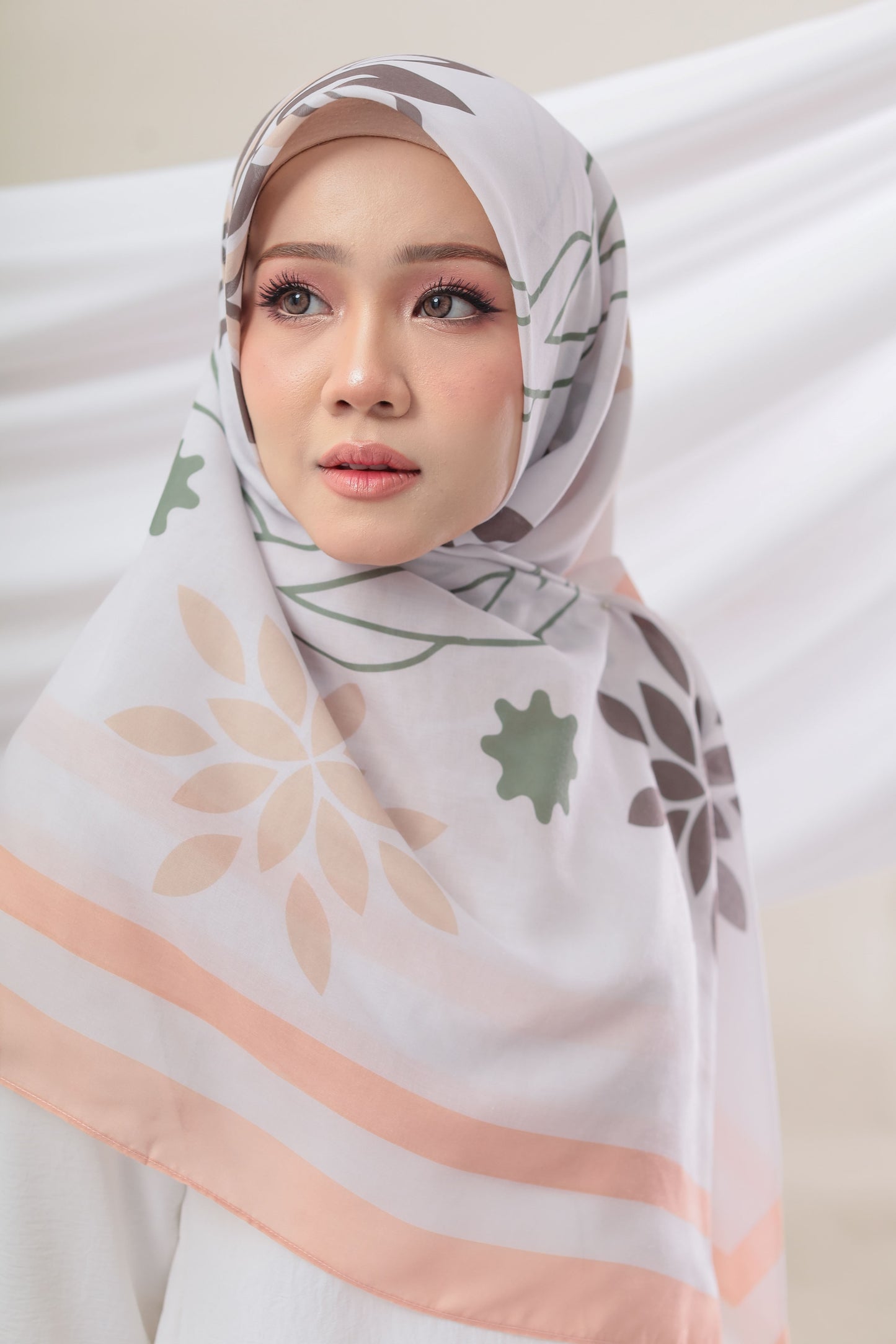 Annur Cotton Square in Kasih (Peach)